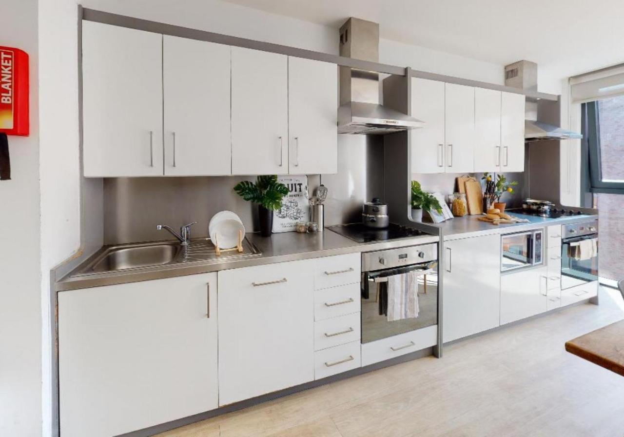 For Students Only Private Bedrooms With Shared Kitchen And Studios At Iq Haywood House In London Londres Exterior foto