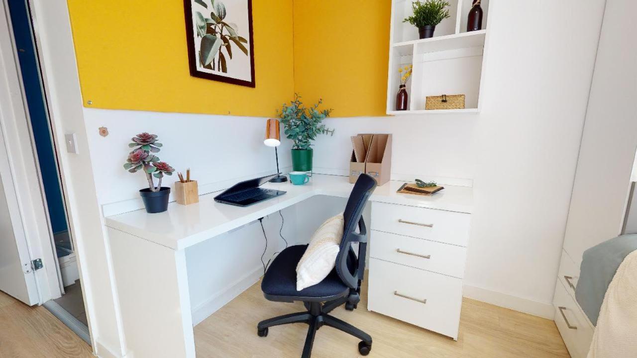 For Students Only Private Bedrooms With Shared Kitchen And Studios At Iq Haywood House In London Londres Exterior foto